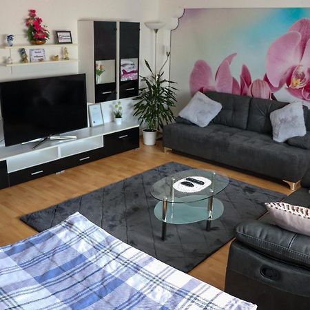 Ferien- Und Monteurwohnung Julia Moerlenbach Bagian luar foto