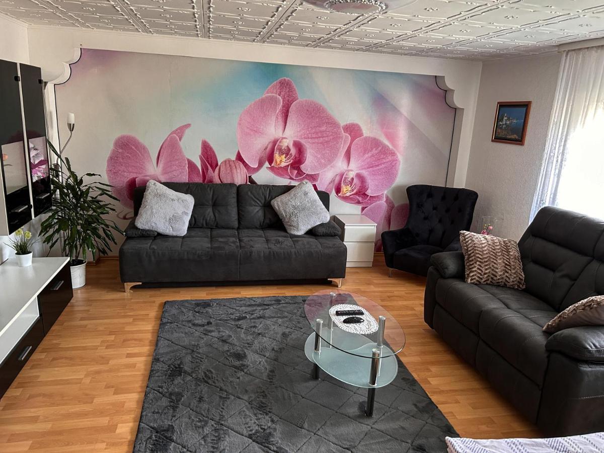 Ferien- Und Monteurwohnung Julia Moerlenbach Bagian luar foto